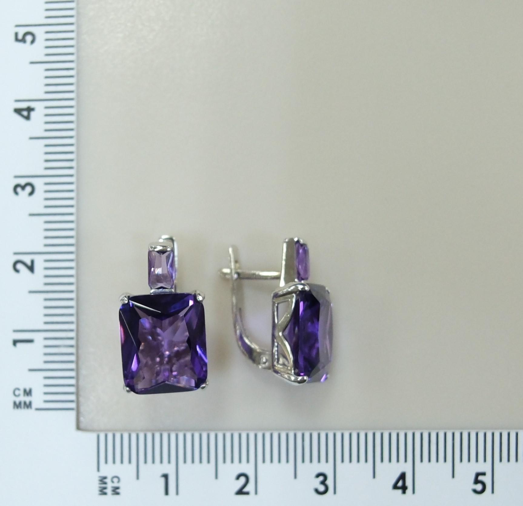 Серебряные серьги с аметистами